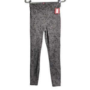 SPANX Jean-ish Leggings core shaping technology and hits at natural waist Size M